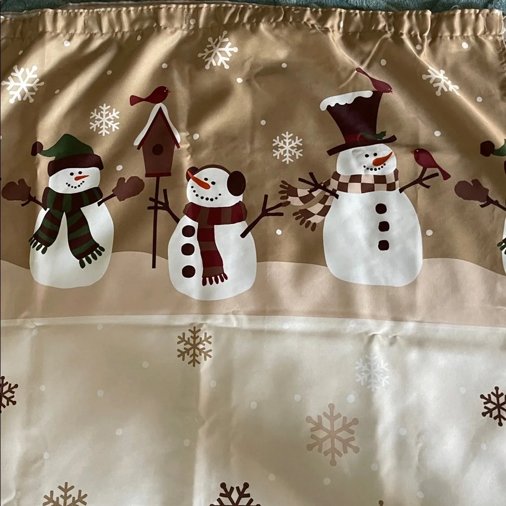 Snowman “Heartland” Shower Curtain and hooks